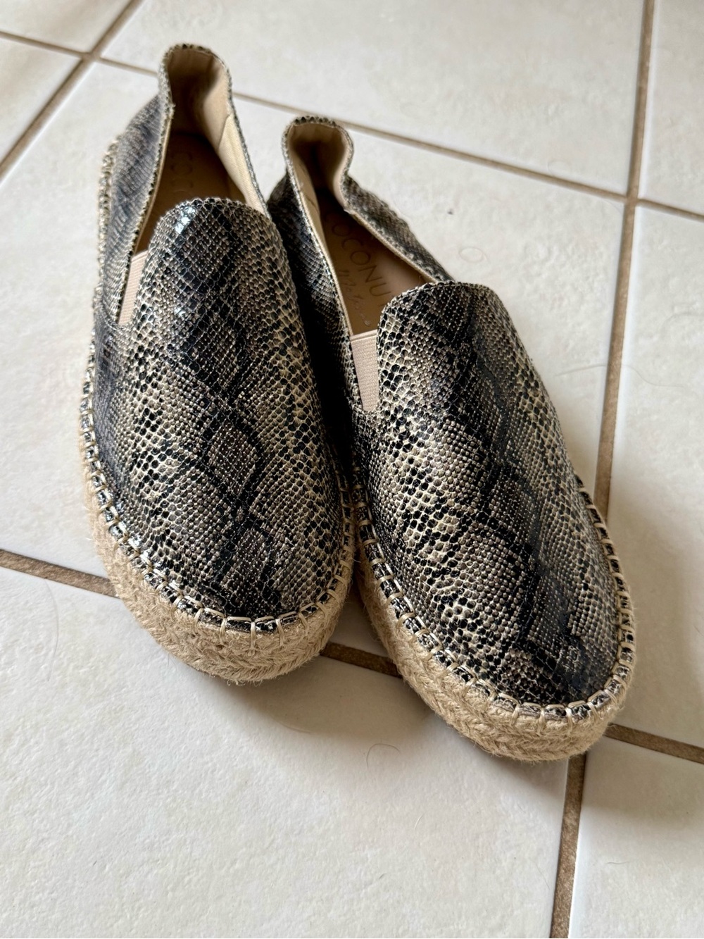 Coconuts by Matisse Natural Snake Espadrille Sz 9